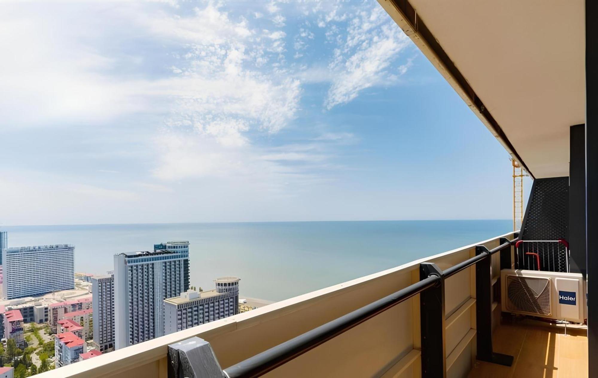 Panorama Seaview Batumi Lux Orbi City Bagian luar foto