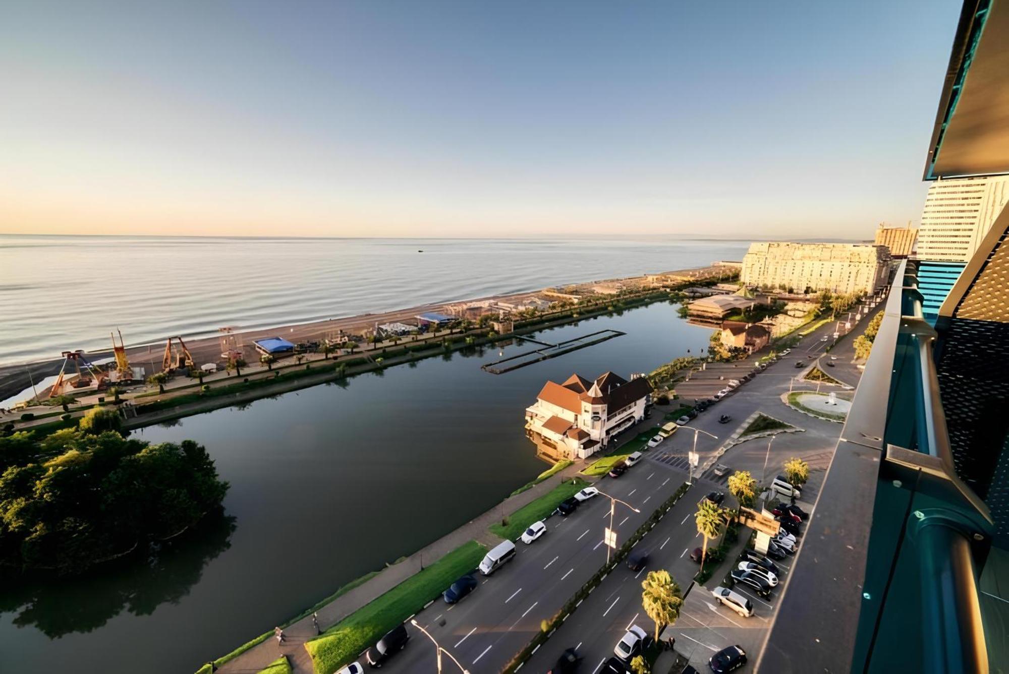 Panorama Seaview Batumi Lux Orbi City Bagian luar foto